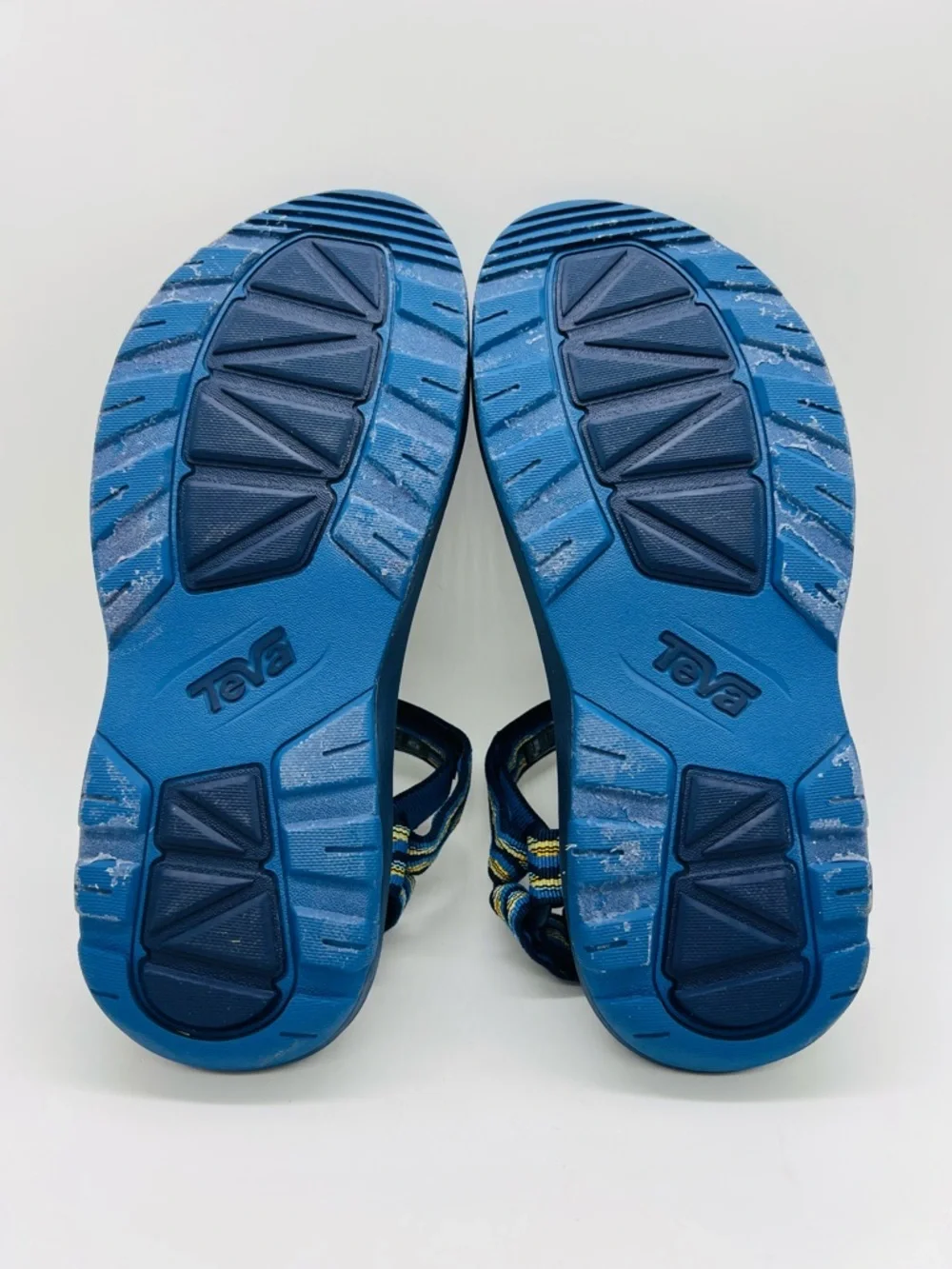 Teva Kids’ Hurricane XLT 2 Sandals Blue with Yellow Accent Straps Size 6 Youth